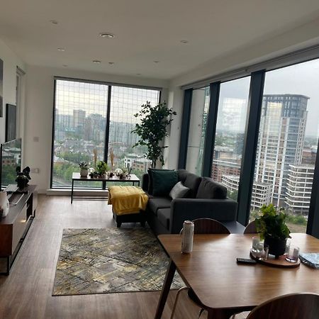 Luxury 2 Bedroom En-Suite Apartment Balcony Views Manchester Eksteriør billede