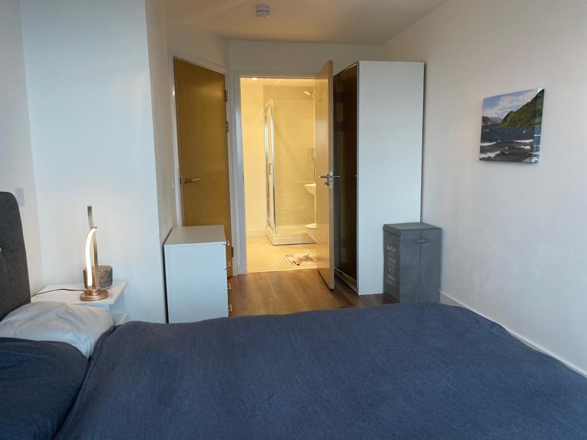 Luxury 2 Bedroom En-Suite Apartment Balcony Views Manchester Eksteriør billede